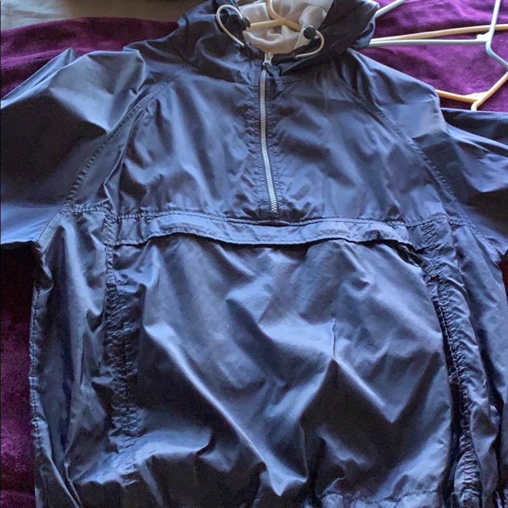 Wind breaker